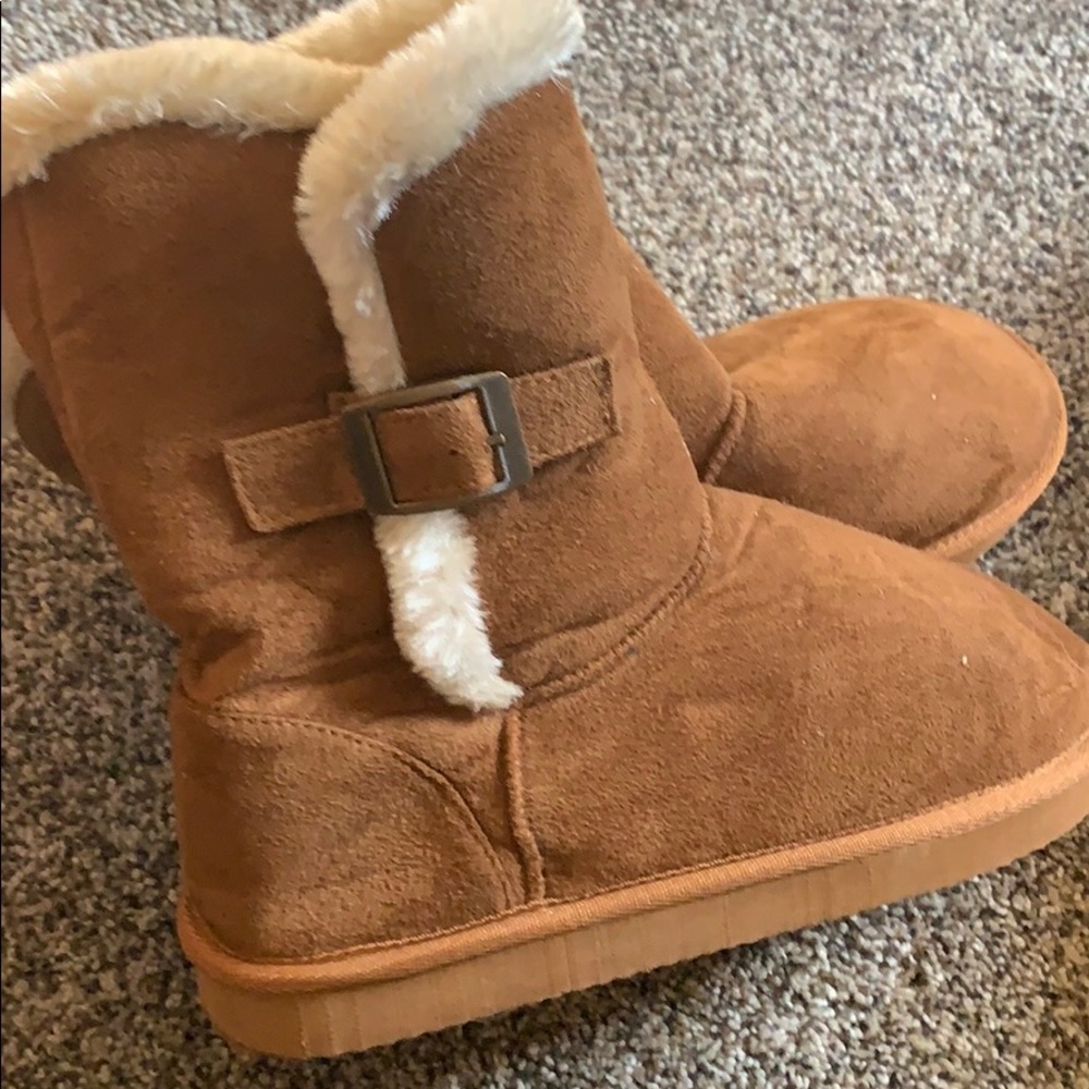 warm fuzzy boots